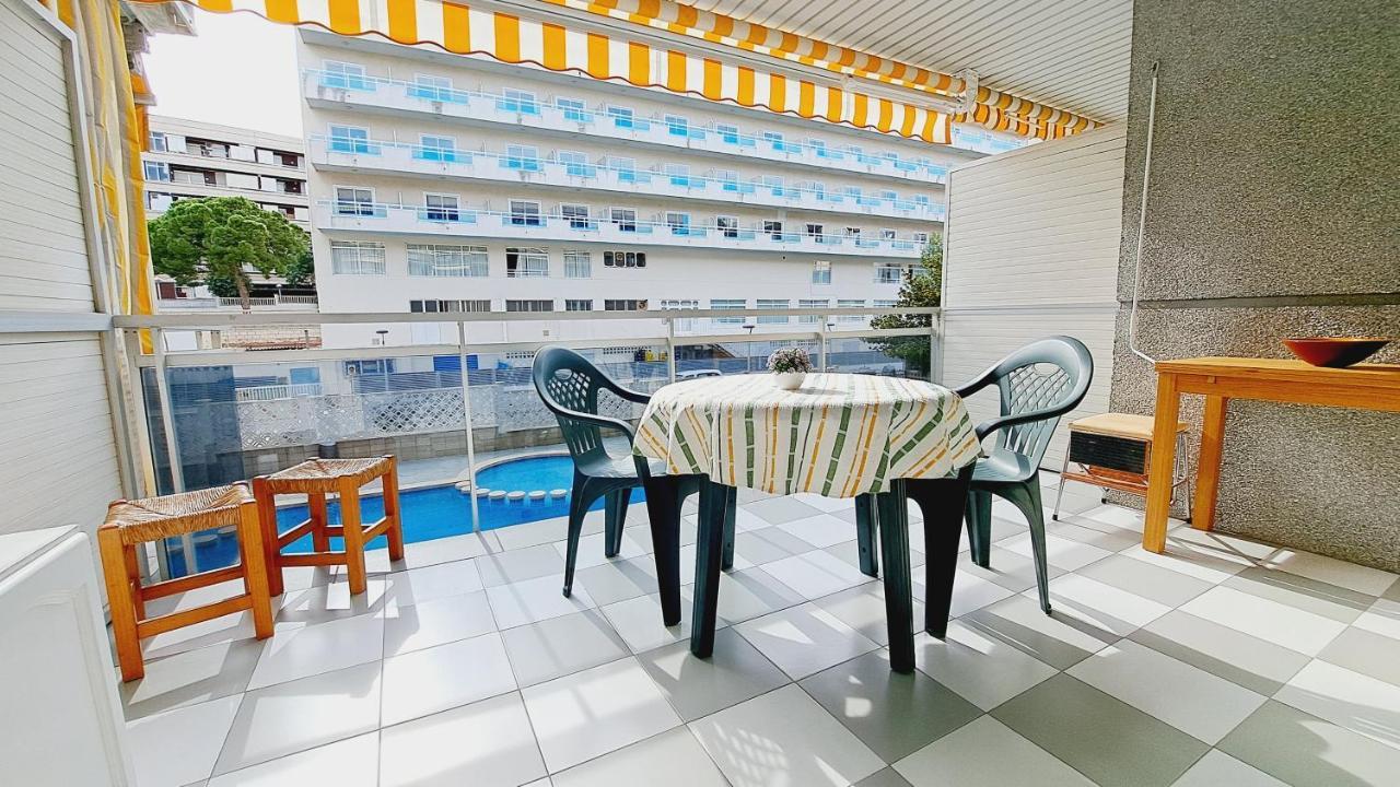 Apartamentos Montblanc Familidays 013 Салоу Екстер'єр фото